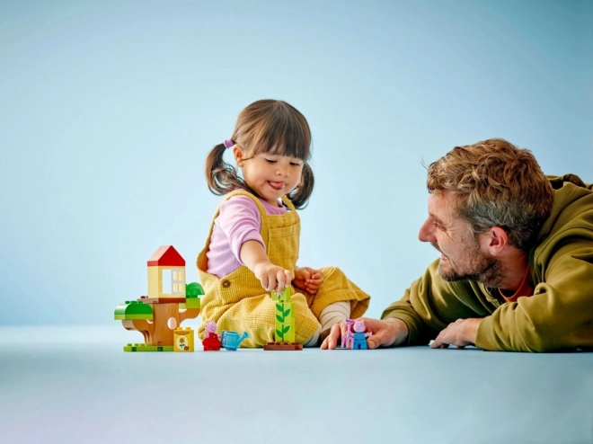LEGO DUPLO 10431 Praščić Peppa – vrt i kućica na drvetu
