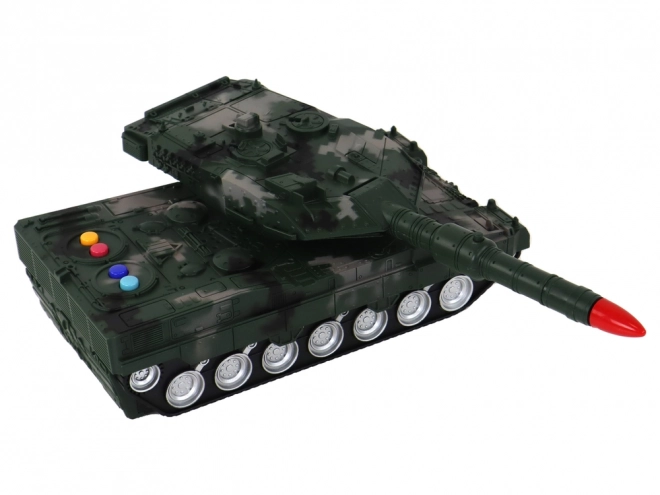 Zeleni RC tenk