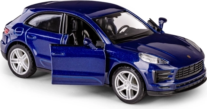 Otvarajuća vrata i detaljna unutrašnjost