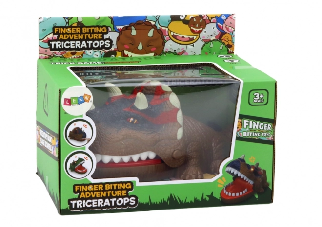 Ugrizni dinosaurus triceratops