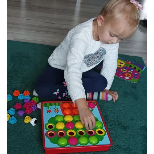 Razvija finu motoriku i koordinaciju