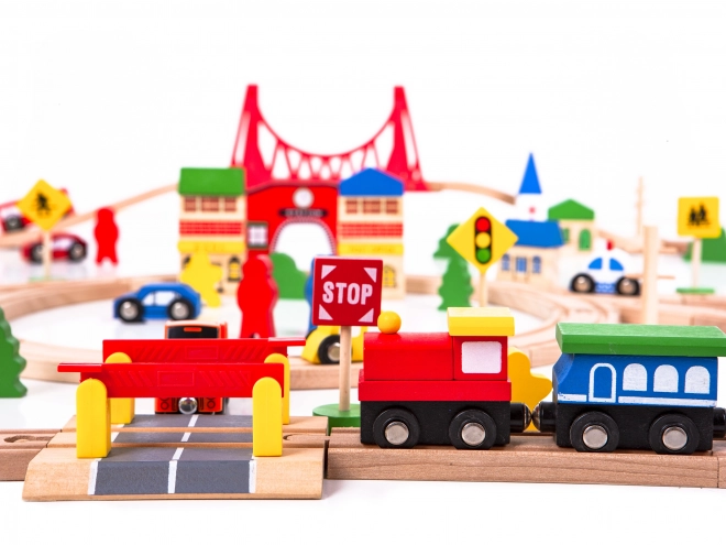 Drvena željeznica na baterije 90 elemenata Ecotoys