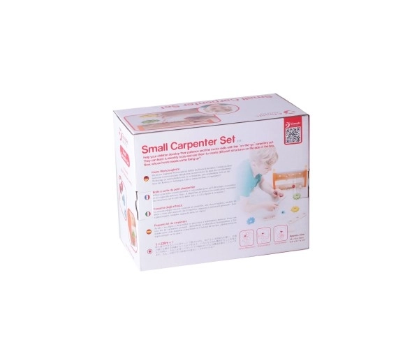 Set malog stolara s drvenim alatom