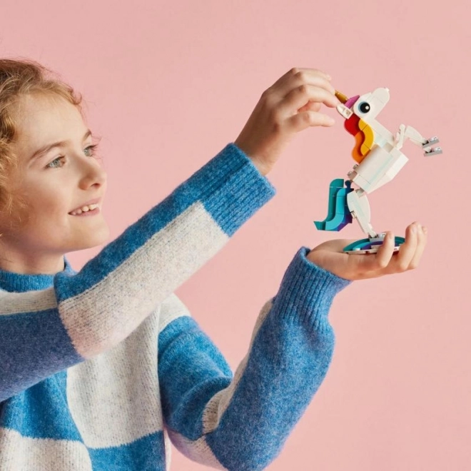 LEGO Creator 3u1 31140 Čarobni jednorog