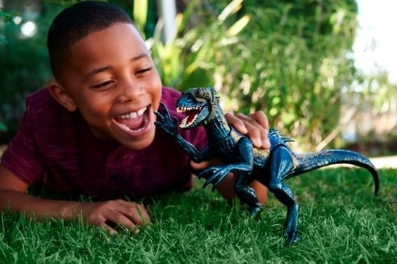 Jurski Svijet napadajući Indoraptor sa Zvukovima