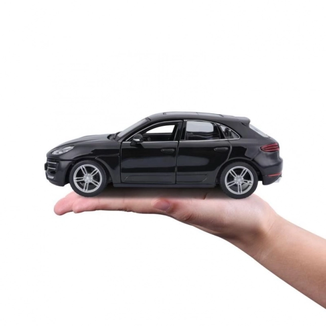 Bburago 1:24 Porsche Macan crne 18-21077