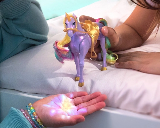 Sophia i Wildstar iz Akademije jednoroga s magičnim svjetlom