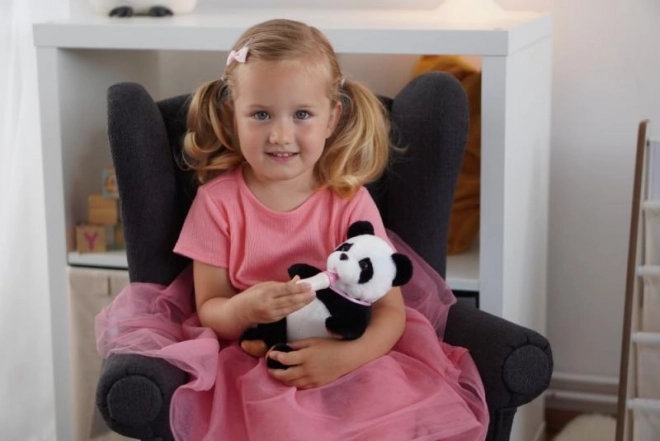 Interaktivna panda s bočicom