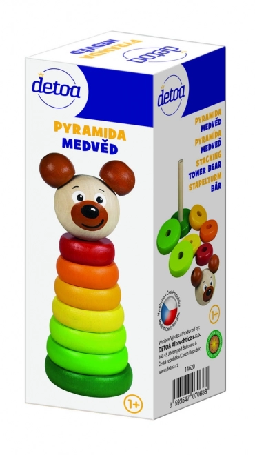 Drvena piramida s medvjedom