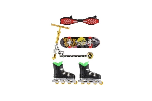 Set skateboard, waveboard, role, prstni romobil plastika mix vrsta na kartici 16x30cm