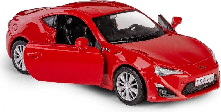 Otvarajuća vrata i detaljna unutrašnjost