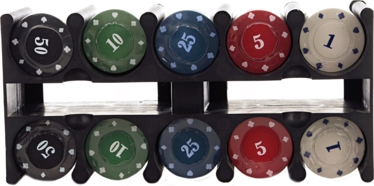 Raznolik pribor za igru