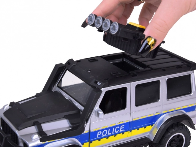 Terensko policijsko auto s svjetlima i zvukovima