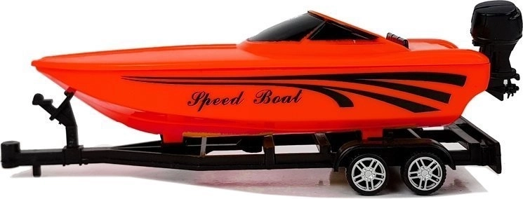 Crveni čamac za vodene avanture