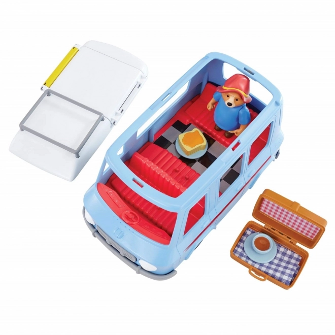 Karavan s Paddingtonom i priborom