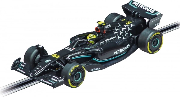 MERCEDES-AMG F1 W14 s brojem 44 za preciznu vožnju