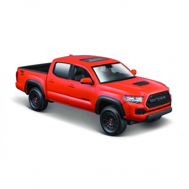 Model Toyota Tacoma TRD 2023 narančasta 1/24