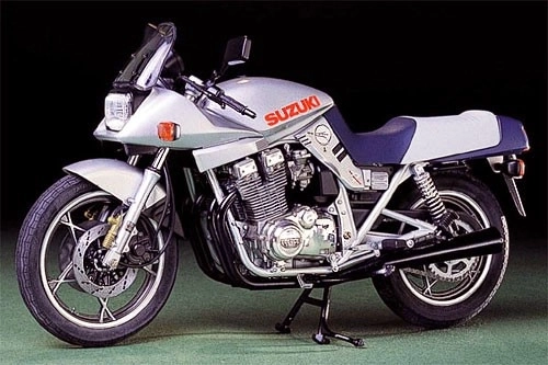 Plastični model Suzuki GSX1100S Katana