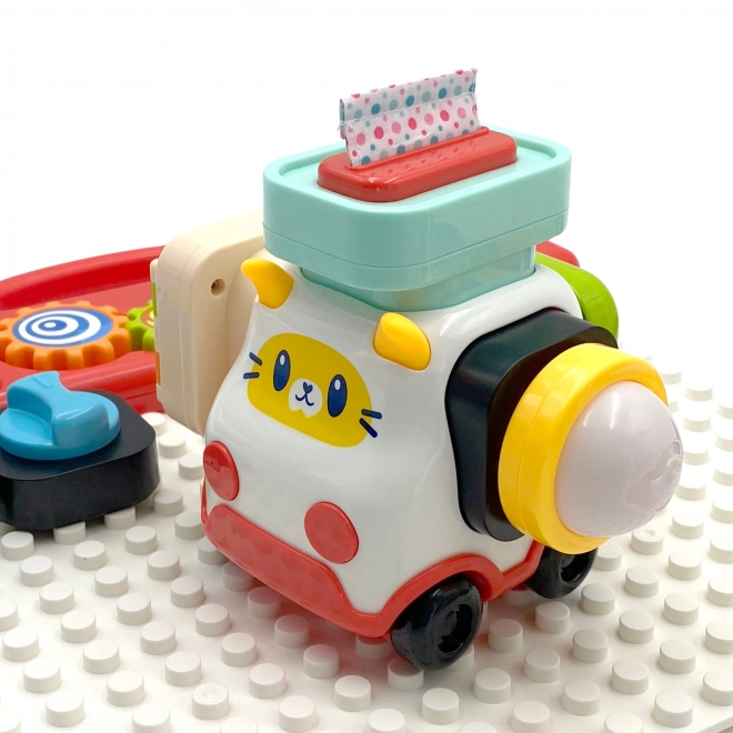 Auto u obliku kocke