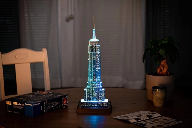 RAVENSBURGER Svjetleća 3D slagalica Noćna edicija Chrysler Building 216 dijelova