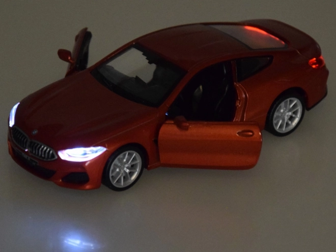 Metalni model auta BMW M850i Coupe