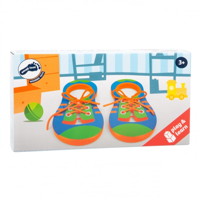 Small Foot Igra Veži svoju vezicu Par cipela