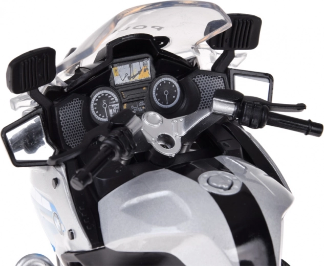 Detaljna kabina i upravljački elementi