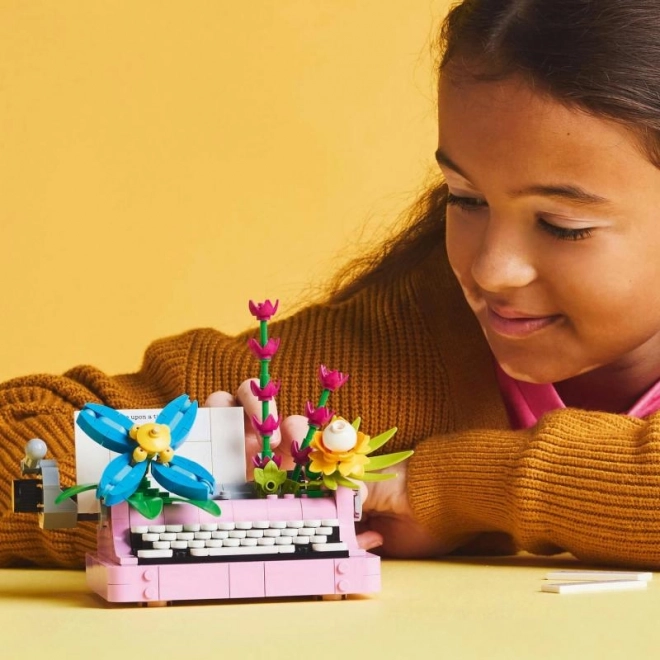 Konstrukcijski set za djecu - Pisaća mašina s cvijećem LEGO Creator 3u1