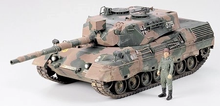 Plastični model tenka Leopard 2 A4 (Zapadna Njemačka)