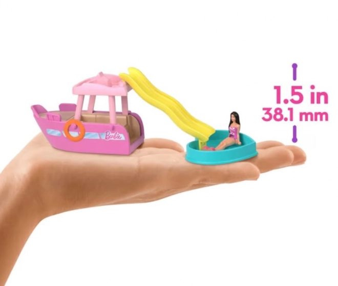 Mini BarbieLand set s Barbie figurom i vozilom