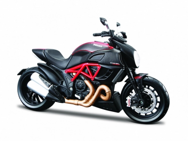 Motocikl Ducati Diavel Carbon model 1:12