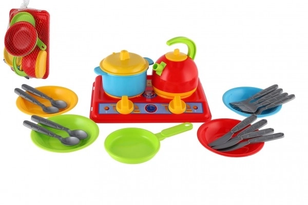 Set posuđa s kuhalom