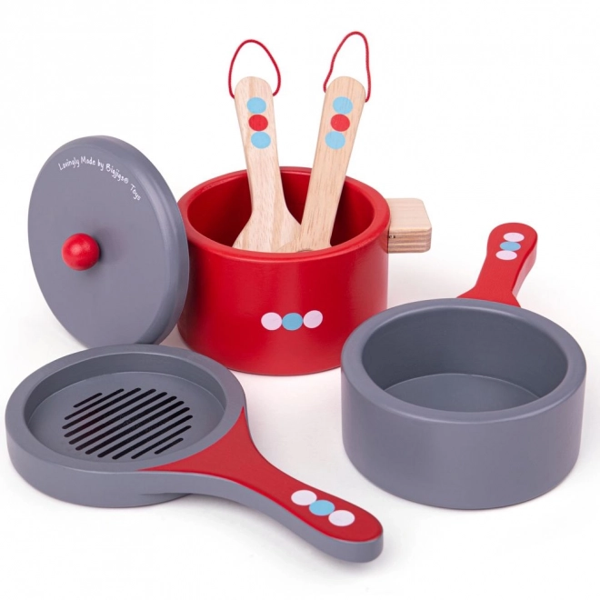 Bigjigs Toys Drveni set posuđa s točkicama