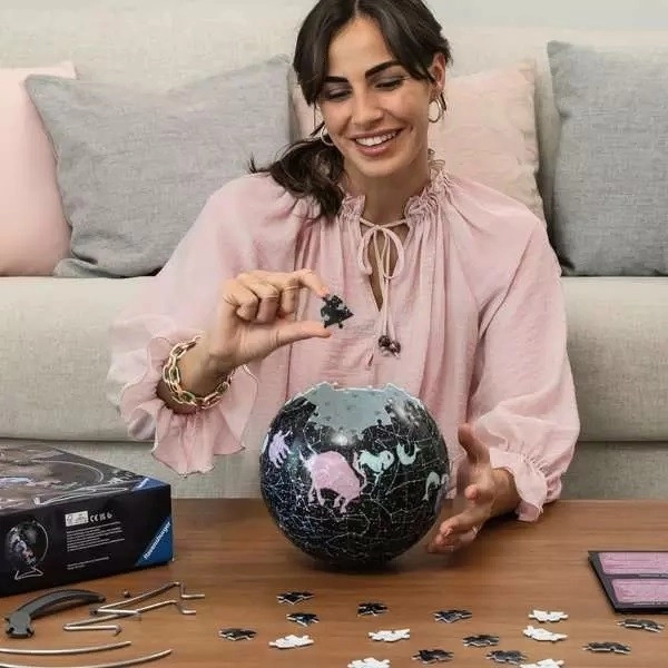 RAVENSBURGER Svjetleća puzzleball Zvjezdani globus 190 komada