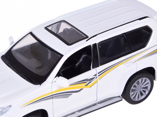Metalni model Toyota Land Cruiser Prado s efektima
