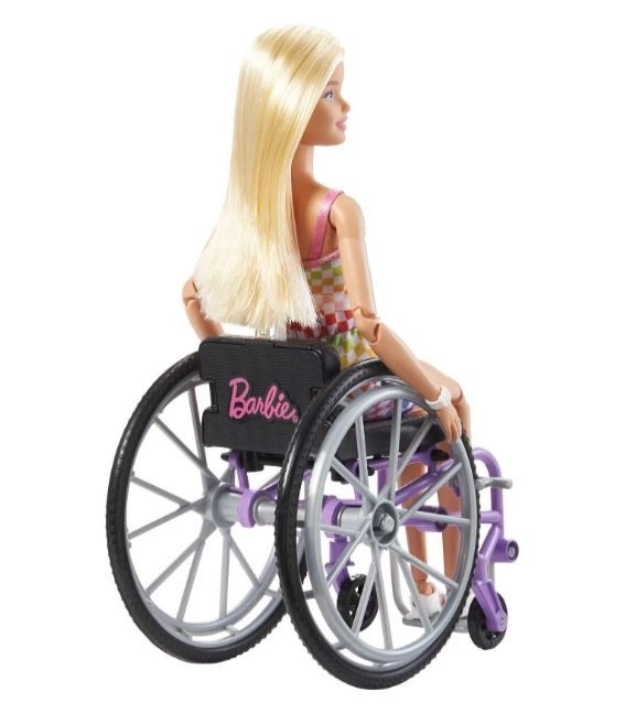 Barbie Modelka u invalidskim kolicima u kariranom kombinezonu HJT13