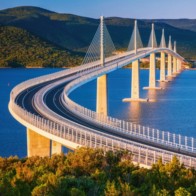 Kalendar s bilješkama Notique Mosty 2025