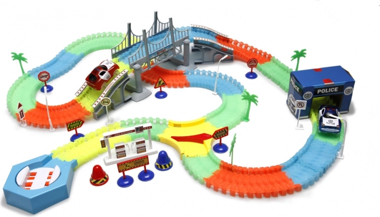 LED autić koji svijetli tijekom vožnje