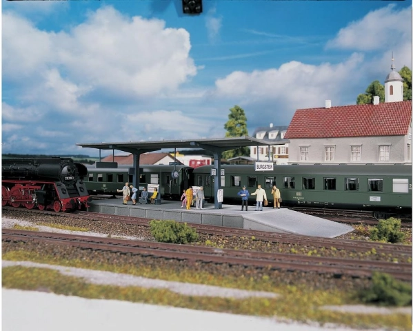 Peron Burgstein model PIKO HOBBY