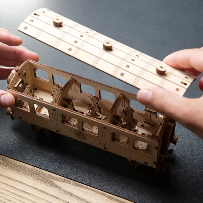 Ugears 3D drvena mehanička slagalica Harry Potter Hogwarts Express