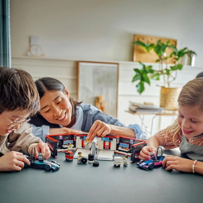LEGO4 City 60444 Formula 1 Garaža i vozila Mercedes-AMG i Alpine