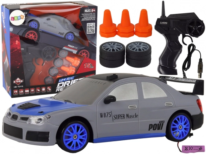Daljinski upravljani sportski auto R/C 1:24 zamjenjivi kotači – sivo