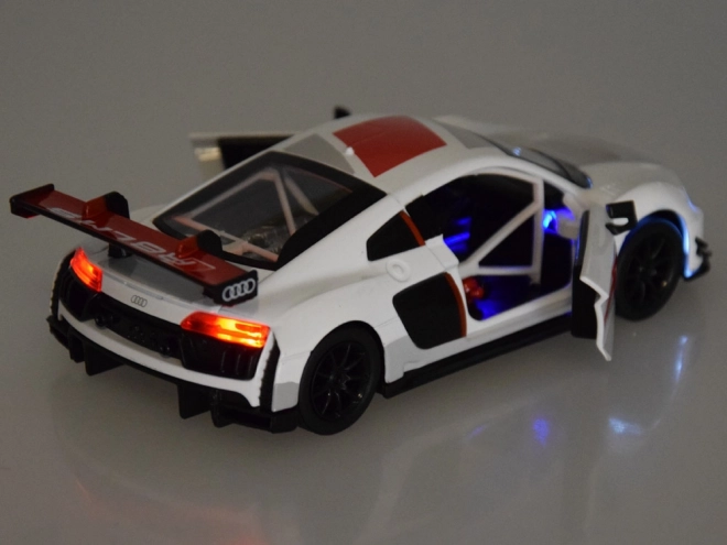 Metalni model sportskog automobila Audi R8 LMS u mjerilu 1:32