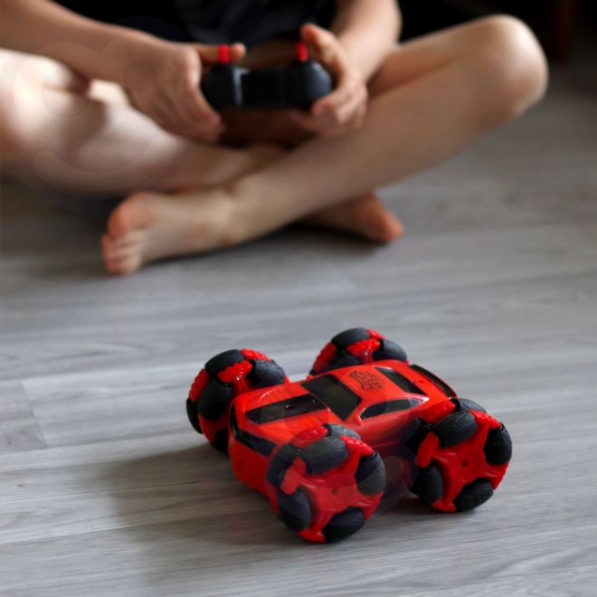 Woopie Zabavno RC vozilo s akrobacijama 360° s daljinskim upravljanjem 2,4 GHz