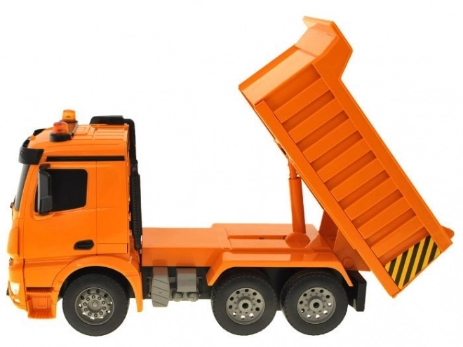 Daljinski kontrolirani Mercedes-Benz Arocs Kipar