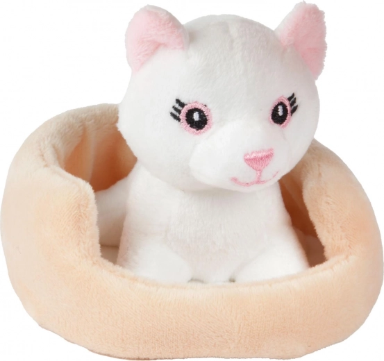 Mekan pliš i sigurni vezeni detalji