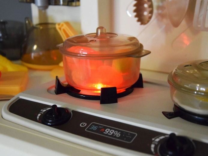 Plamenik s parom, svjetlom i zvukom