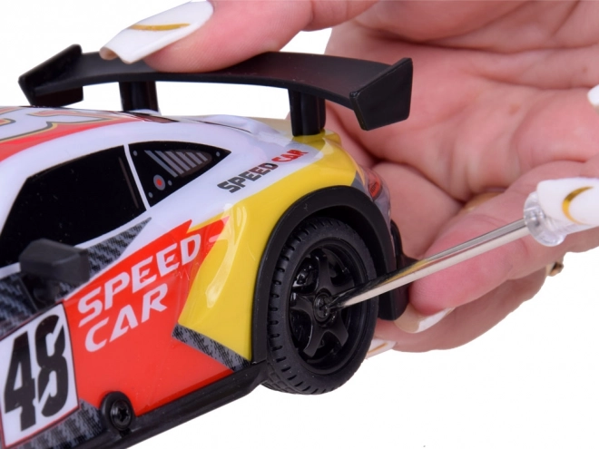 Super driftovski auto na daljinsko upravljanje