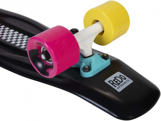 Šareni retro pennyboard s uzorkom šahovnice