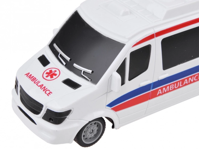 Automobil na daljinsko upravljanje - hitna pomoć